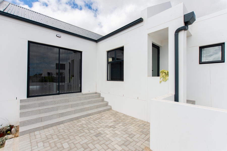 2 Bedroom Property for Sale in Harbour Lights Western Cape